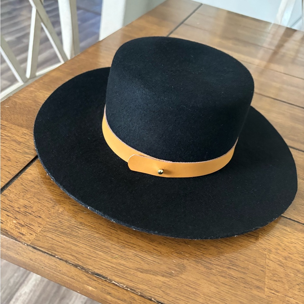 Gigi Pip Dahlia Boater hat EUC